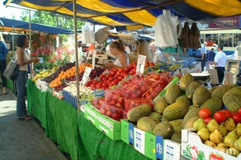 Fruit-and-Veg-Market-Stall_web